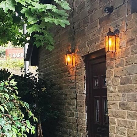 Lister Park Bradford Stylish 1Bed Coach House - Quiet & Tranquil Cottage & Parking Exterior photo