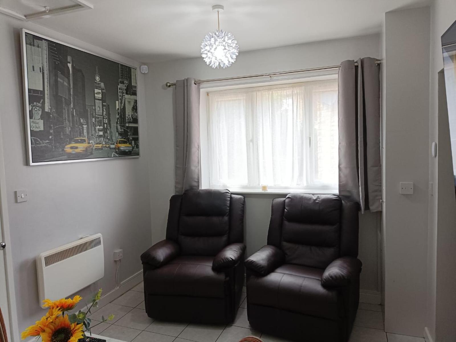 Lister Park Bradford Stylish 1Bed Coach House - Quiet & Tranquil Cottage & Parking Exterior photo